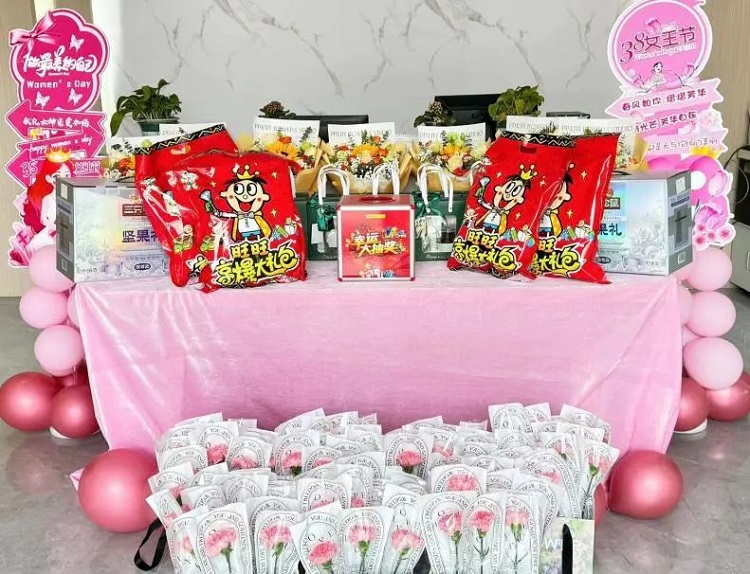 米兰体育-米兰AC（中国）官方网站
祝各位女神笑靥如花，一生不减芳华！