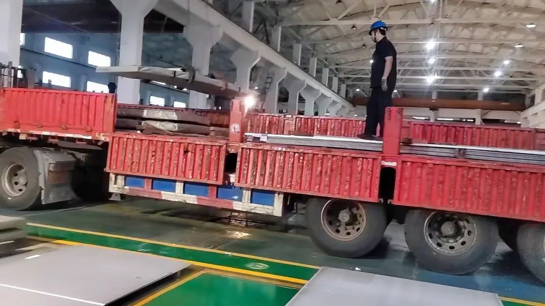 求和不锈钢卷板:加工与交货的火热篇章 求和不锈钢卷板:加工与交货的火热篇章