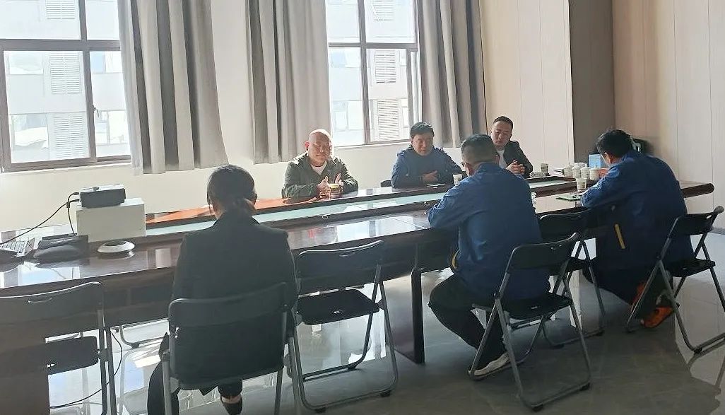岳阳某知名设备制造企业莅临安徽雄狮新材料 岳阳某知名设备制造企业莅临安徽雄狮新材料